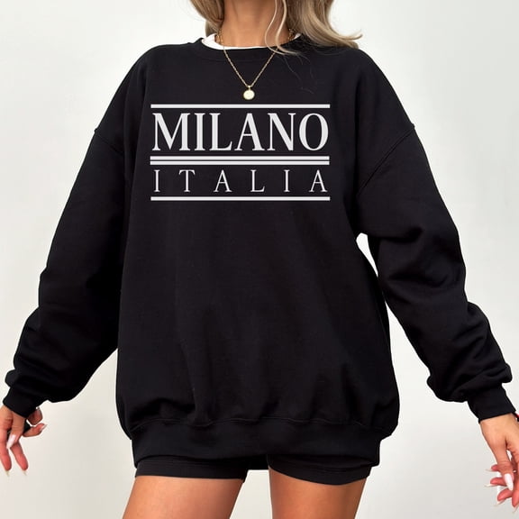 Milano, Italia Crewneck Pullover T-Shirt Milan, Italy Top Retro Old Money Style Gift Idea