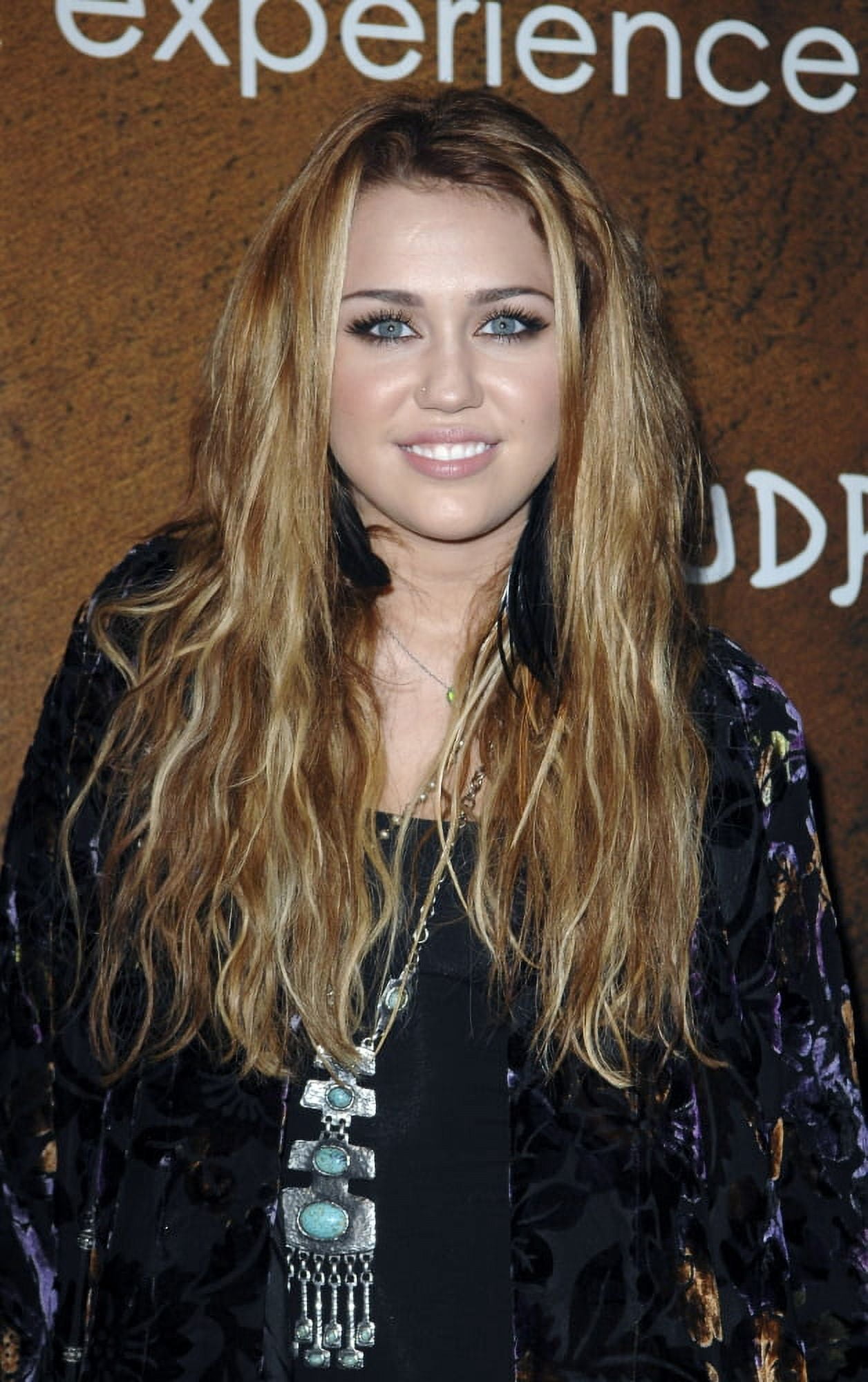 Miley Cyrus At Arrivals For Grand Opening Of Xandros Greek Restaurant Canvas Art - (16 x 20)
