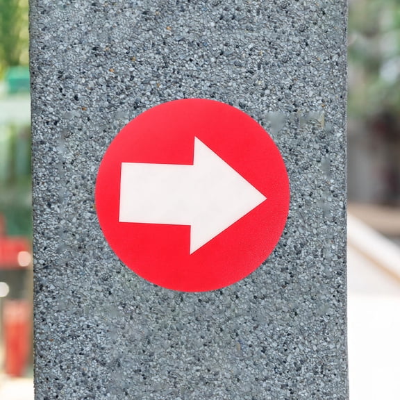 Milisten 20Pcs Reflective Trail Markers PVC Arrow Direction Signs Waterproof Outdoor Camping Safety Stickers
