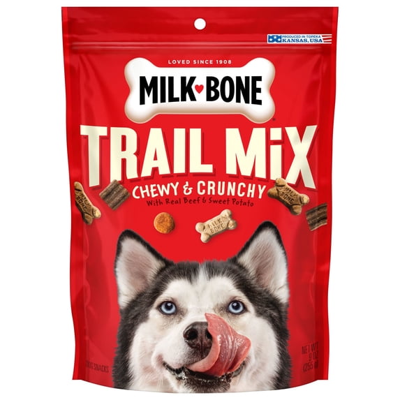 Milk Bone Trail Mix With Real Beef & Sweet Potato, Crunchy & Chewy Dog Treats, 9 oz