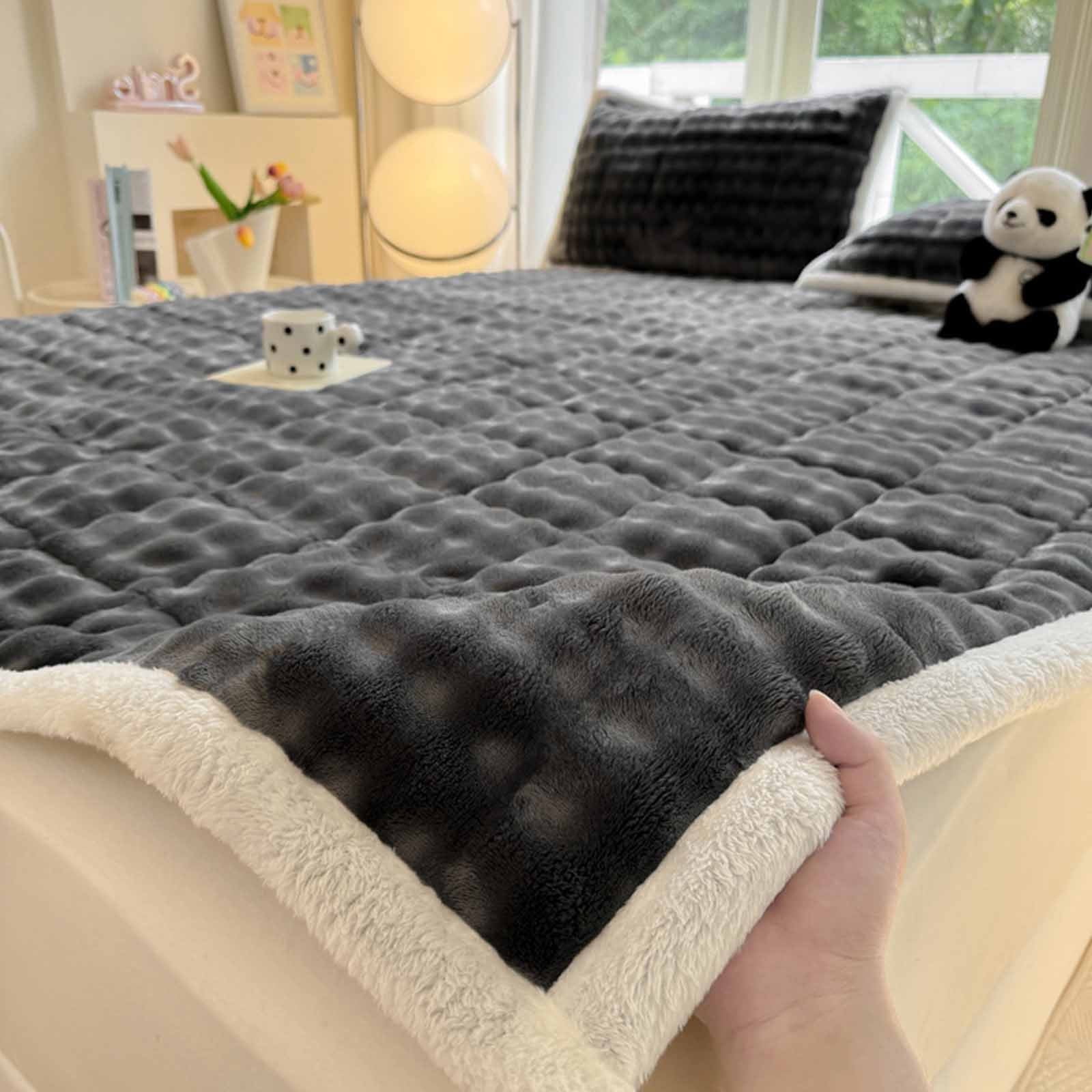 Milk Flannel Mattress Cover with Non-Slip Bottom, Thick Warm Futon Protector – Cozy Plush Fabric, Machine Washable Mattress Upholstery for Bed, Guest Room or Dormitory
