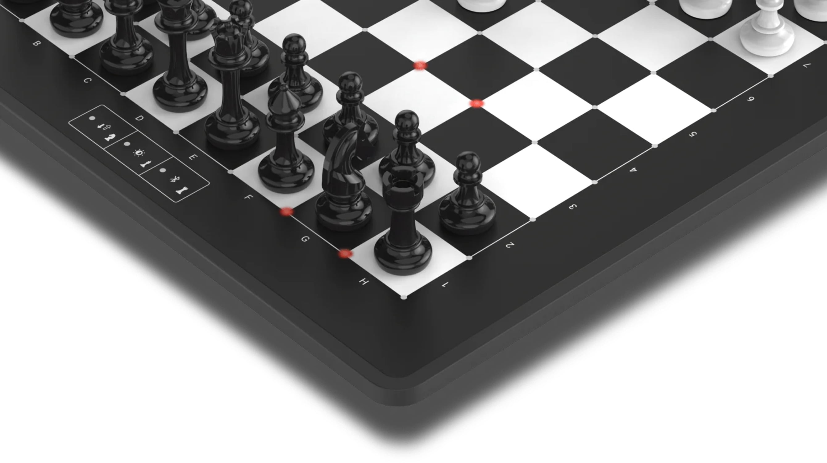 Automatic Chessboard Lets Online Players Move The Pieces