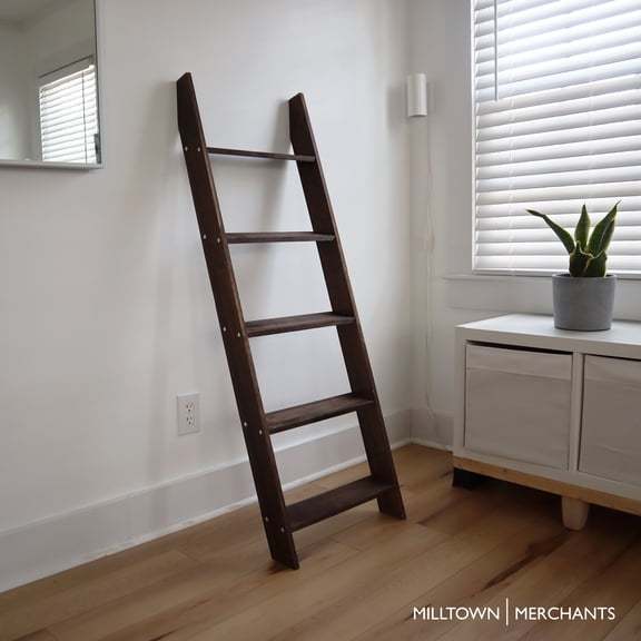 Milltown Merchants Rustic Wooden Leaning Blanket Ladder (Brown)