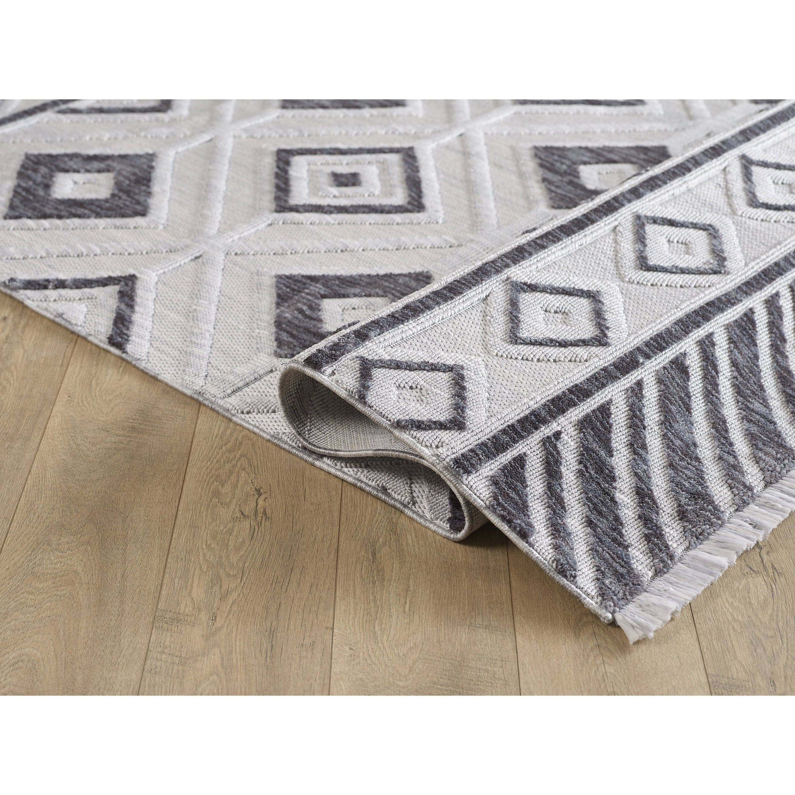 Light Gray Diamond Pattern Polyester 5' x 7'6" Reversible Rug