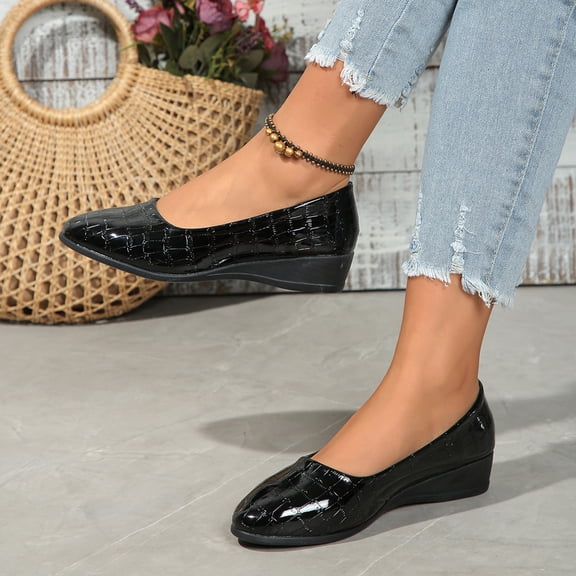 Miluxas Women's Ballet Flats Business office Work Dress Shoes Low Wedge Round Toe Slip-Ons Comfortable Dressy Casual Flats for Women Black 5.5(36)