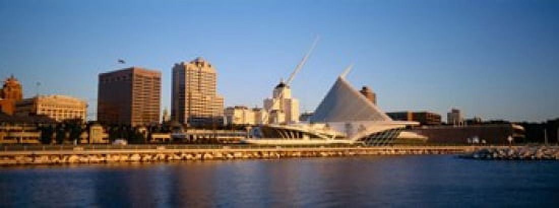 Milwaukee Art Museum Milwaukee WI Canvas Art - Panoramic Images (33 x 12)