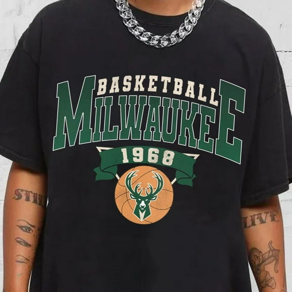 Milwaukee Basketball Team Vintage 90s Crewneck Shirt, Bucks Basketball Team 90s Tee,White Color,Size M