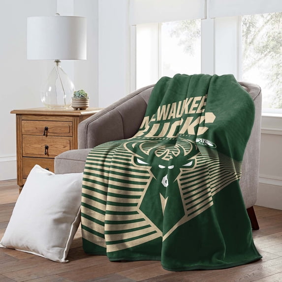 Milwaukee Bucks Northwest NBA Officially Licensed Raschel Throw Blanket - 60" x 80"