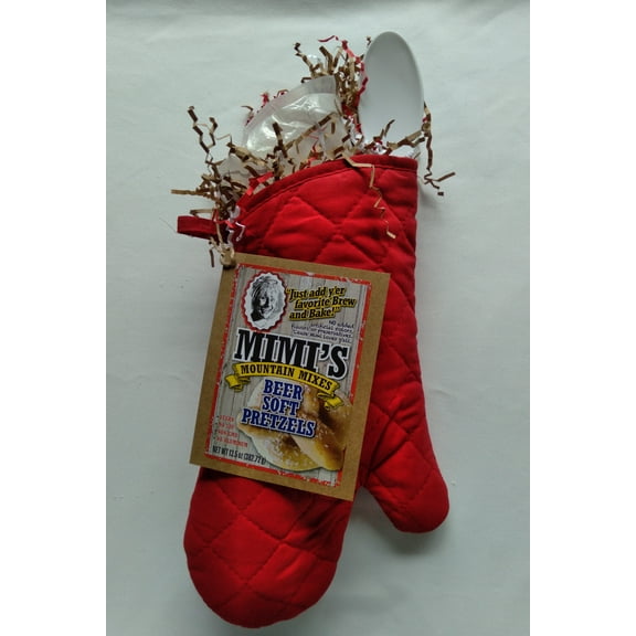 Mimi's Mountain Mixes Beer Soft Pretzel Mix in a Mitt