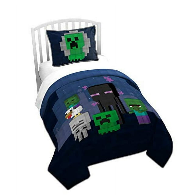 Minecraft Bad Night Full/Queen Quilt & Sham Set, 100 Microfiber, Navy