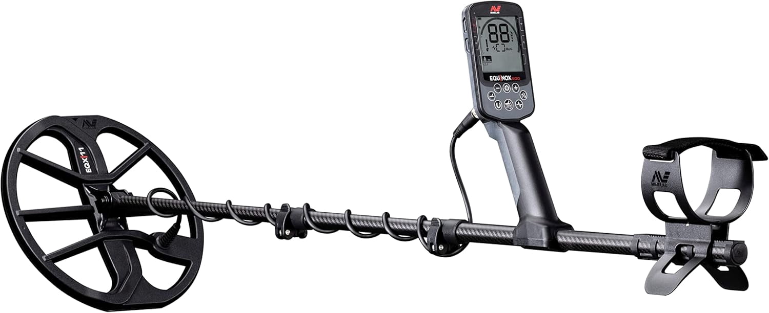Minelab Equinox 900 Bundle, Includes Metal Detector and Backpack
