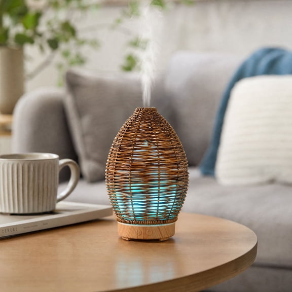 Mini Aroma Diffuser, USB Cool Mist Humidifier, Rattan-Look Desktop Moisture Device for Bedrooms Offices, Plastic and USB Power Soft Mist Outlet for Compact Cool-Mist Moisture