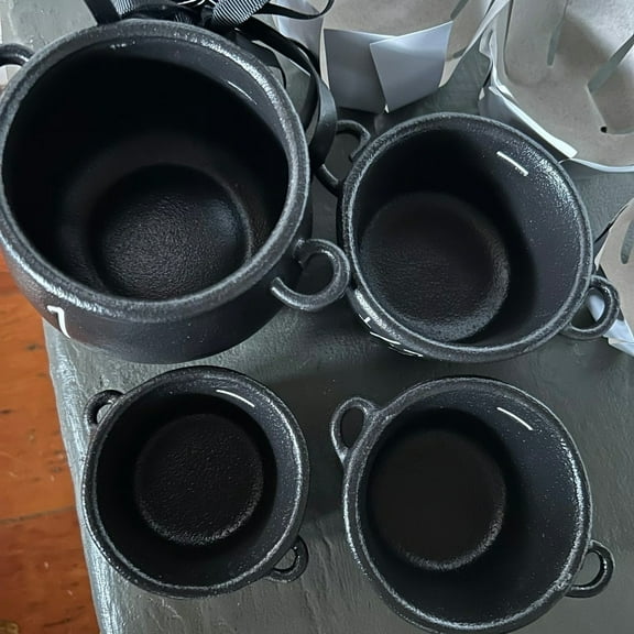 Mini Cauldron Set Of 4 For Potion Brewing Party Decor Themed Accessories Small Witch Pot With Measurement Marks Durable Plastic 1.10 Lbs