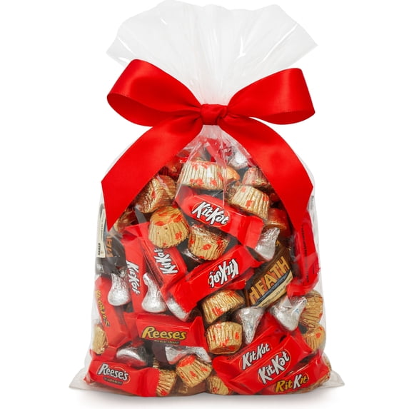 KitKat, Reese’s, Hershey’s Kisses & Heath Miniatures – 1.5 lbs Bulk Assortment of Individually Wrapped Chocolate Candy for Party Favors, Holidays, Office Snacks