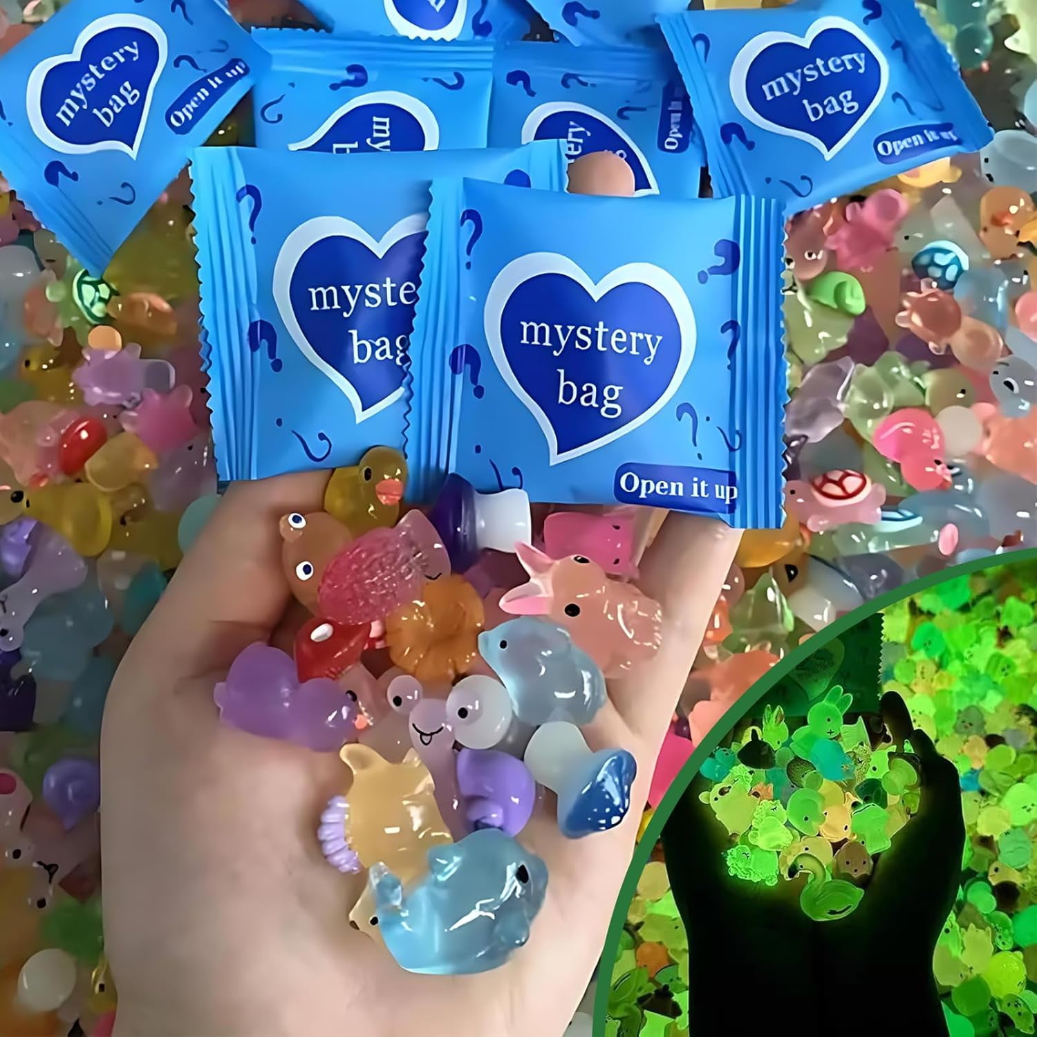 Mini Glow in The Dark Animal Resin Models, Mystery Blind Bag with 30/50/100/200 Pcs Glow in The Dark Figurines, Small Resin Animals for DIY Crafts, Party Favors, Decorations