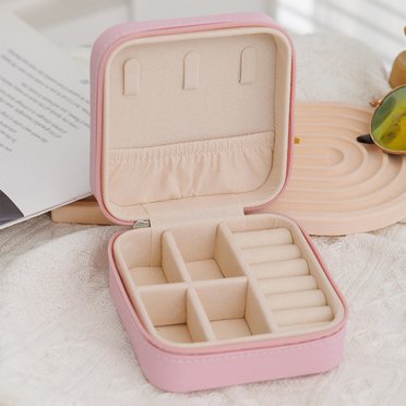 Chelory Jewellery Box Small Travel Jewellery Organiser Case For Rings Earrings Necklace Bracelets, Premium Faux Leather Jewelry Storage Holder Gift Box Girls Women, Black