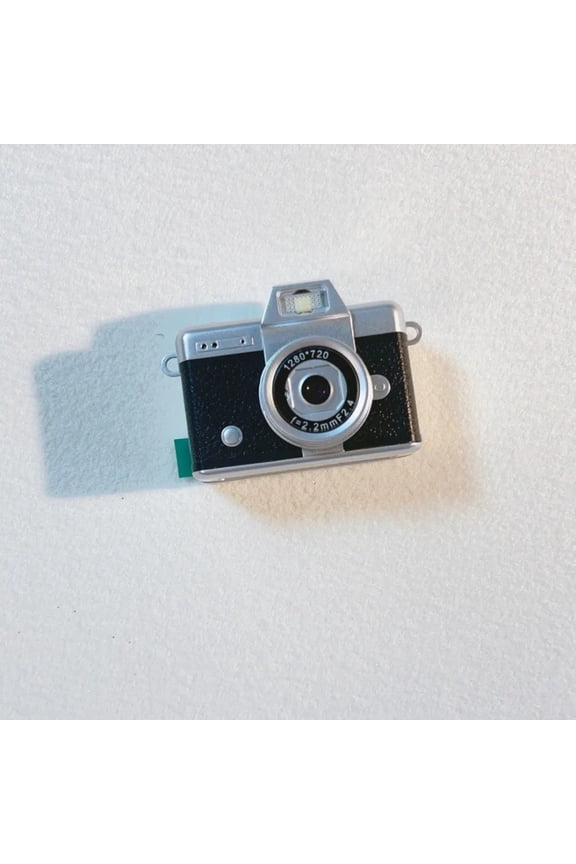 Mini Keychain Camera, 1080P HD Retro CCD Camera with Flip Screen, Portable 25g Pocket Camera with 8GB Card, Type-C Transfer, Rechargeable for（Black）