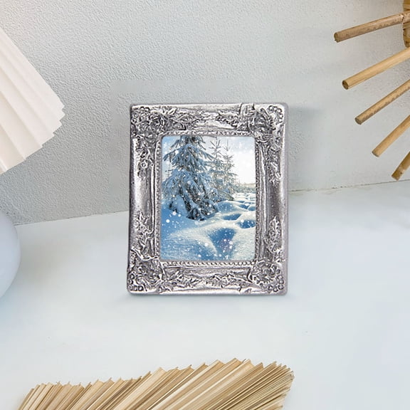 Mini Photo Frame 6x5cm Resin Antique Retro Carved Decor Glossy Texture Tabletop Small Picture Frame Versatile Gift for Home Office Desk Bedroom Living Room Decoration