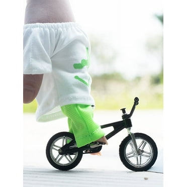Mini Tabletop Finger Skateboard And Scooter Model Toy Pretend Play Skating Toy