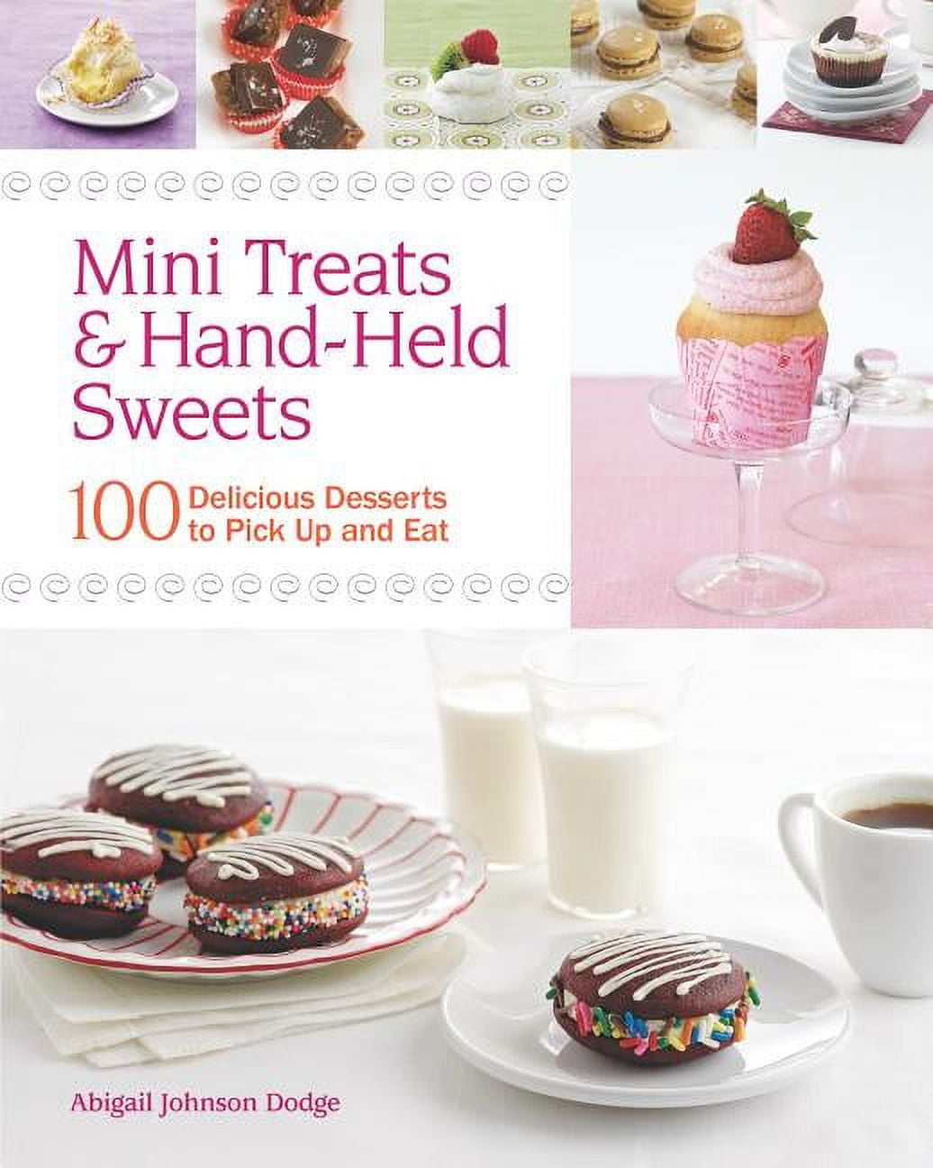 Mini Pies: Sweet and Savory Recipes for the Electric Pie Maker: Abigail  Johnson Dodge: 9781616281236: : Books
