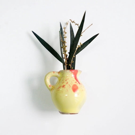 Mini Vase Magnets for Fridge, Cute Ceramic Vase Fridge Magnets, Funny Small Plant Magnets, Tiny 3D Plant Vase for Refrigerator Decoration Kitchen Locker Kitchen Office (1 Pack)