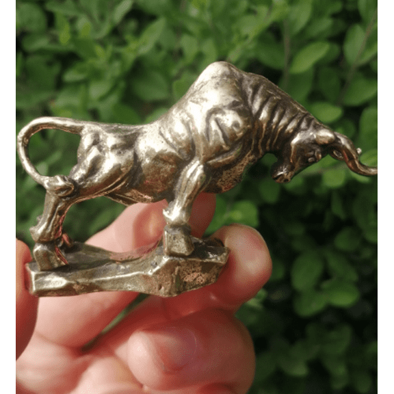 Mini Wall Street Bronze Fierce Bull OX Statue, Brass Copper Fighting Bull Sculpture Miniature Fine Office Ornament Bull Symbol Of Wealth M1