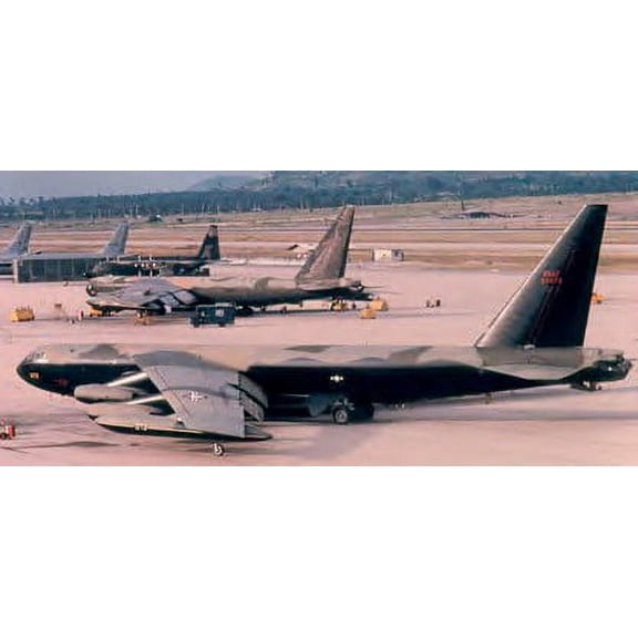 Minicraft 14734 1:144 B52D Stratofortress Aircraft