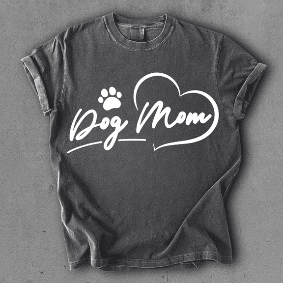 Minimalist Dog Mom Graphic Tee