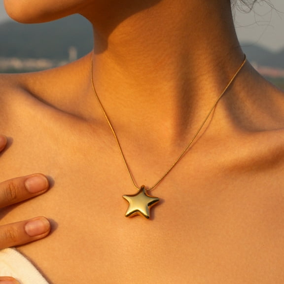 Minimalist Star Choker Necklace for Women Dainty Stainless Steel 18k Gold Plated Star Charm Pendant Trendy Adjustable Chain Necklaces Fashion Jewelry Christmas Birthday Gifts for Her Bff