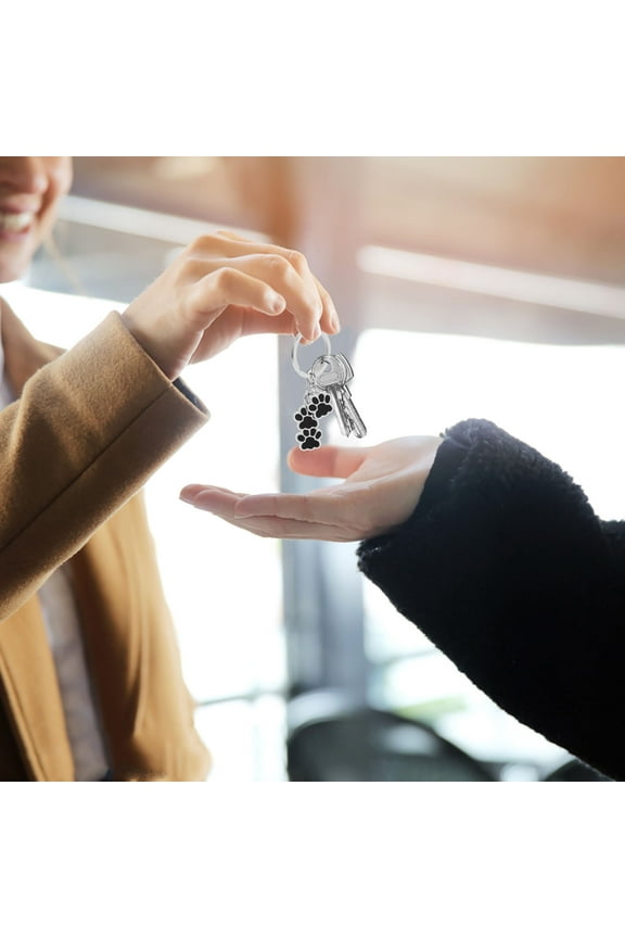 Dog Keychain 1Pack Simple Design Zinc Alloy Keyring for Women Pet Lovers Daily Use