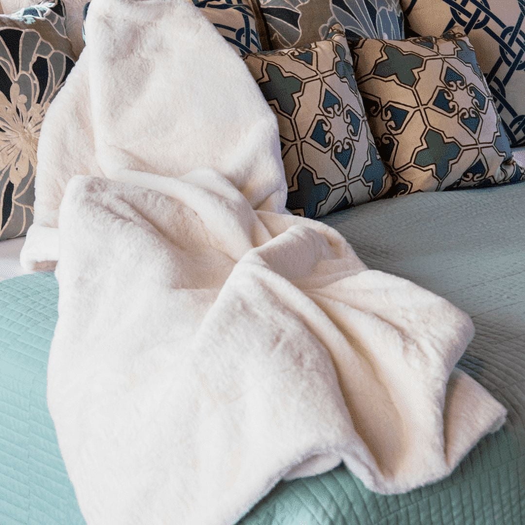 Ivory Dream Large Faux Fur Throw Blanket