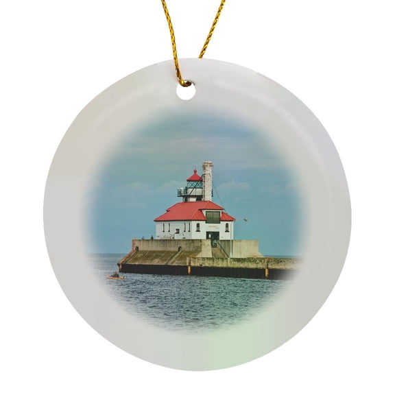 3drose, Minnesota, Duluth, South Ship Canal Lighthouse, Circle Porcelain Ornament