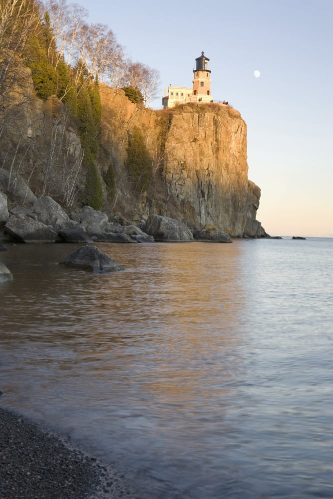 Minnesota United States Of America Split Rock Lighthouse On The North Shores Of Lake Superior Canvas Art - Susan Dykstra Design Pics (13 x 19)