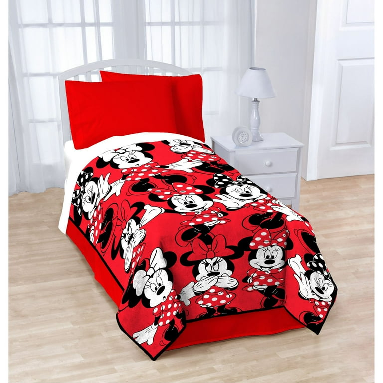 Minnie Mouse Classic Who Twin Blanket by Disney