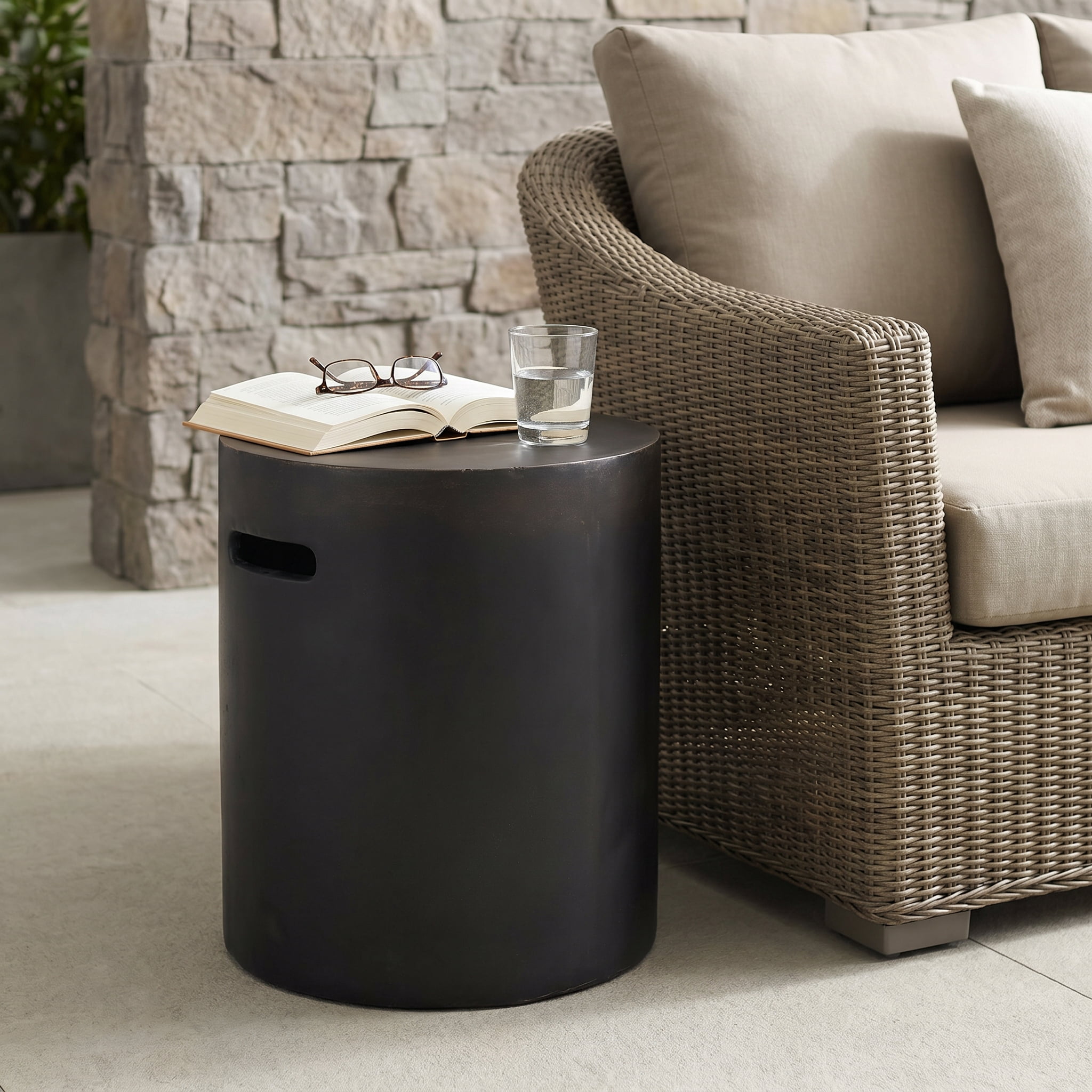 Mintazer Lightweight Accent Table with Concrete Finish, Round Side Table with Handle for Indoor, Outdoor, Copper
