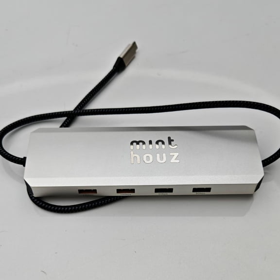 Minthouz Type-C Laptop Docking Station, Silver