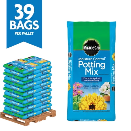 Miracle-Gro Moisture Control Potting Mix Bulk Soil Pallet, For Container Plants, 1,950 qt.