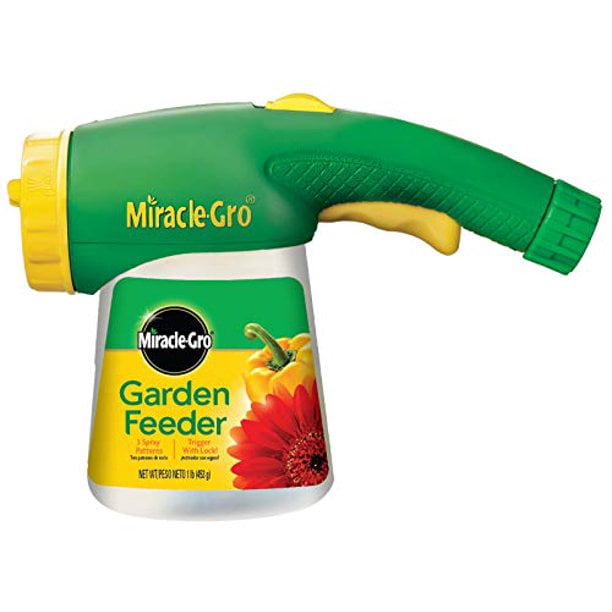 Miracle-Gro Waterproof Garden Feeder, 1 lb with 3 Spray Patterns and Water Soluble Plant Food