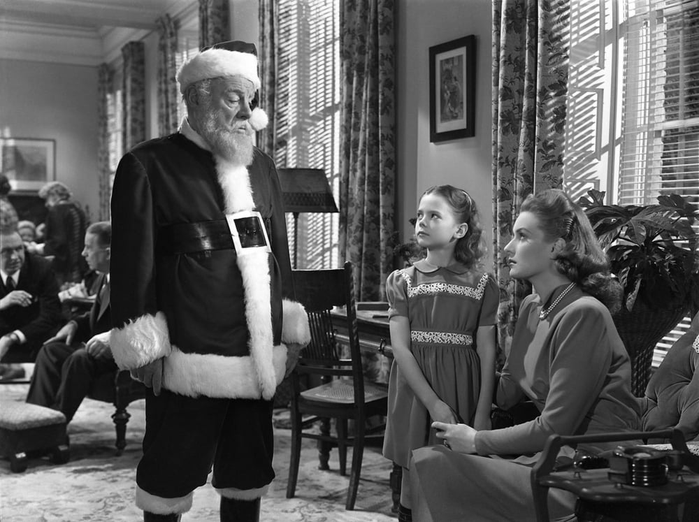 Miracle On 34Th Street Canvas Art - (20 x 16)