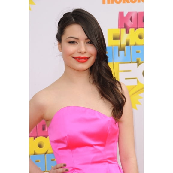 Miranda Cosgrove At Arrivals For Nickelodeon'S 24Th Annual Kids' Choice Awards - Arrivals Usc'S Galen Center Los