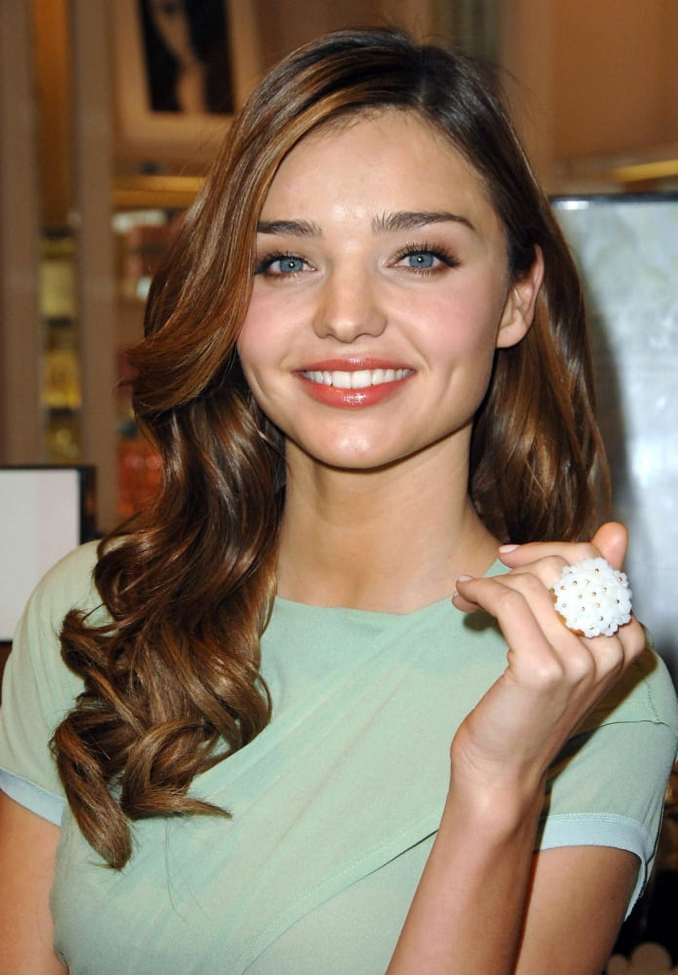 Miranda Kerr At In-Store Appearance For VictoriaS Secret First Organic Vegan Pink Body Care Line Launch Canvas Art - (16 x 20)