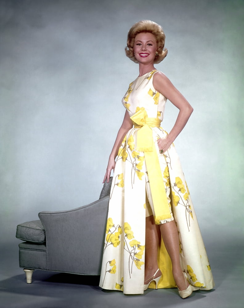 Mitzi Gaynor Canvas Art - (16 x 20)