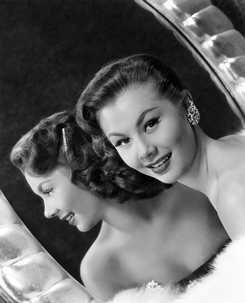 Mitzi Gaynor Canvas Art - (16 x 20)
