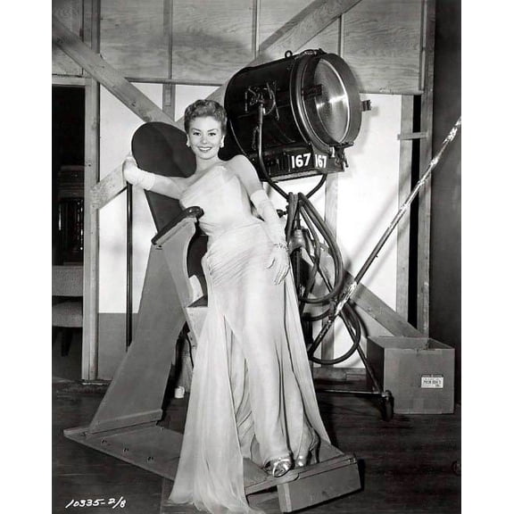 Mitzi Gaynor - Studio Light Photo Print (8 x 10)