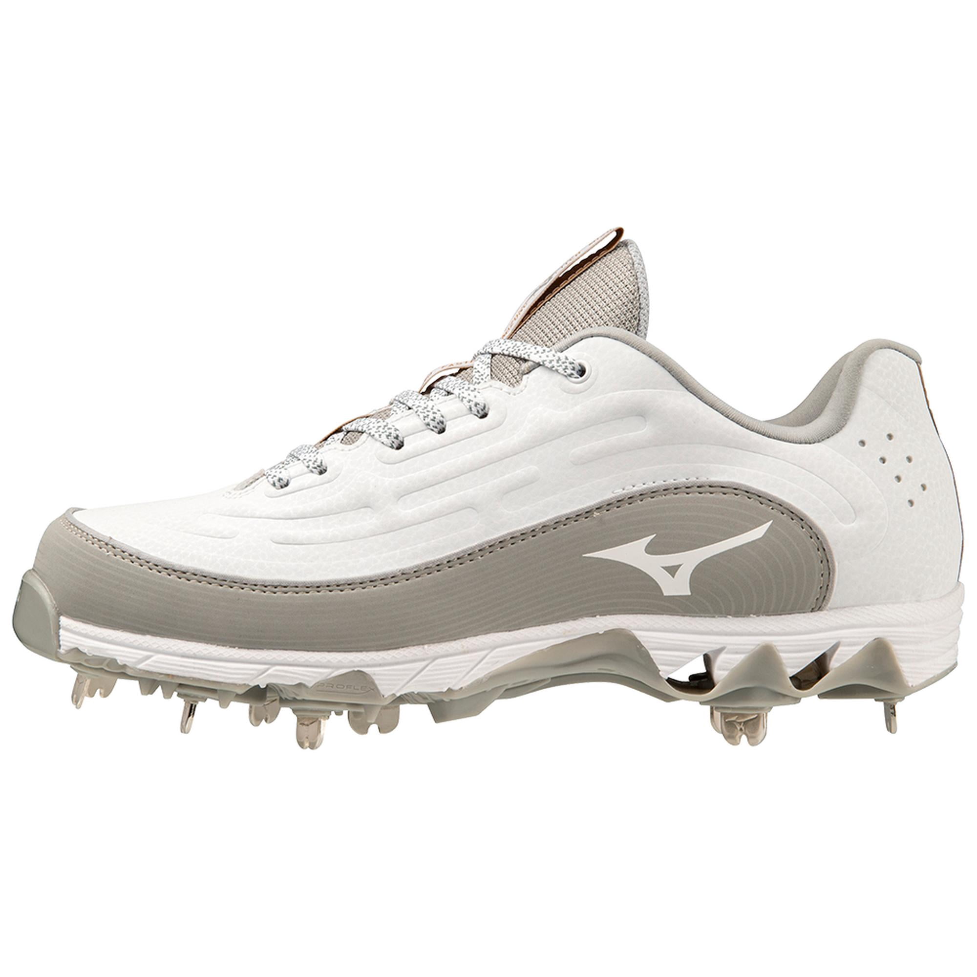 キューピット Mizuno 9-Spike Swift 8 Low Women's Metal Softball Cleat - Walmart.com
