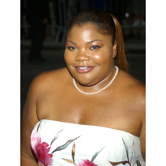 Mo'Nique At The Premiere Of Collateral At The Urban World Film Festival On August 4, 2004 In New York. (Photo By Brad BarketEverett Collection) Celebrity (16 x 20)