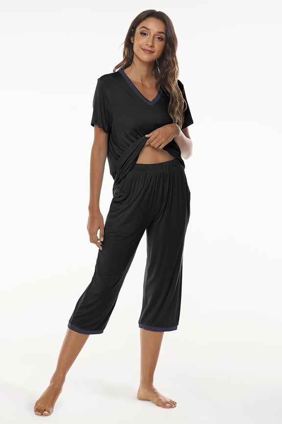 Women's Solid Bamboo Pajamas Set Short Sleeve V-Neck Top and Capri Pants with Pockets Loungewear 2-Piece for Women