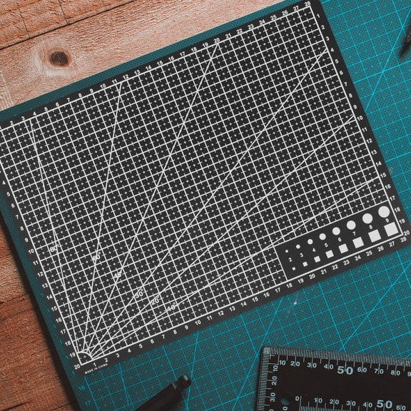 Mobutofu Double Sided A4 Cutting Board for Precision Crafting and Sewing with Measurement Grid