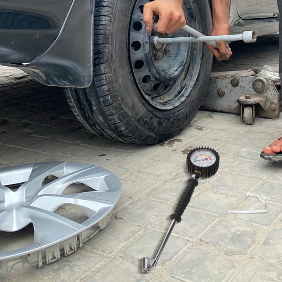 Mobutofu Mechanical Car Tire Pressure Gauge Silver with Pointer Display and Durable Rubber Handle