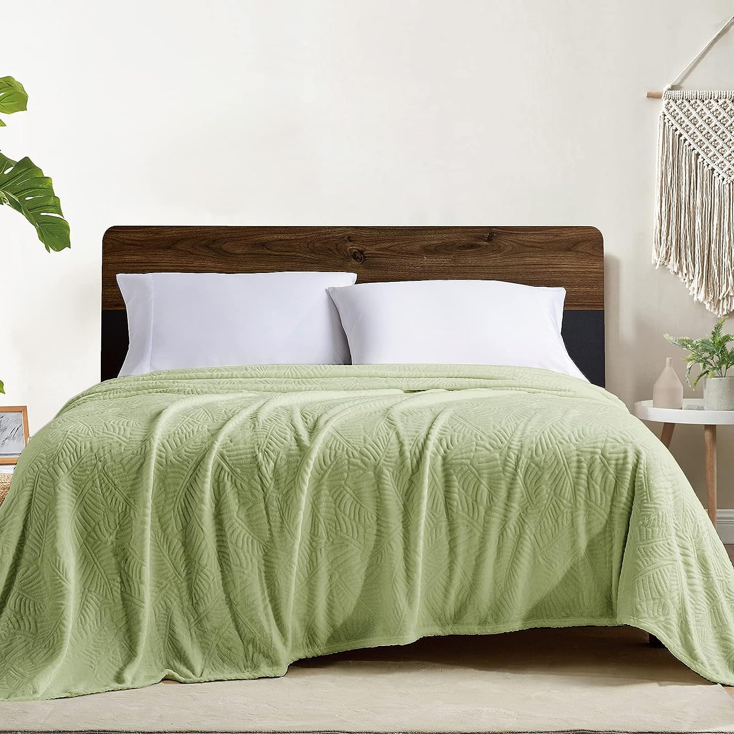 Mocaletto Throw Blankets,Fleece blanket,Soft Fuzzy Plush Blanket